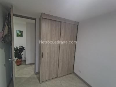 Apartamento en venta en Loma Del Barro, Envigado · foto 6 de 13
