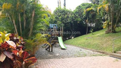 Apartamento de 4 alcobas en venta en El Poblado, Medellín, 137 m² · foto 20 de 20