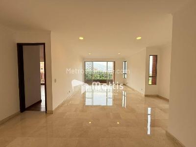 Apartamento de 3 alcobas en arriendo en El Poblado, Medellín, 162 m² · foto 2 de 20