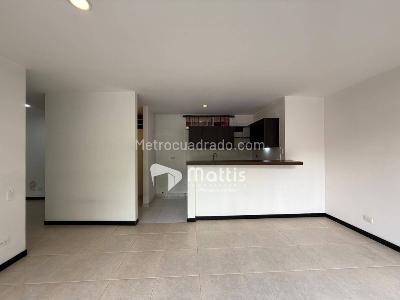 Apartamento de 3 alcobas en arriendo en El Poblado, Medellín, 77 m² · foto 4 de 20