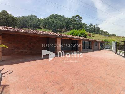 Casa de 4 alcobas en arriendo en San Rafael, Envigado, 500 m² · foto 19 de 20