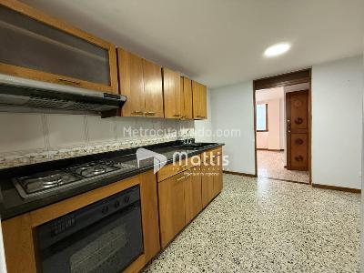 Apartamento de 3 alcobas en arriendo en Patio Bonito, Medellín, 135 m² · foto 9 de 20