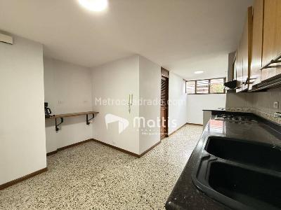 Apartamento de 3 alcobas en arriendo en Patio Bonito, Medellín, 135 m² · foto 10 de 20