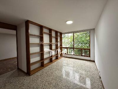Apartamento de 3 alcobas en arriendo en Patio Bonito, Medellín, 135 m² · foto 15 de 20