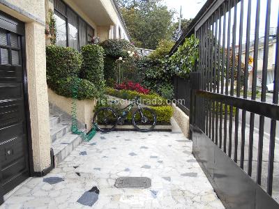 Casa en venta en Normandia, Bogotá · foto 2 de 20
