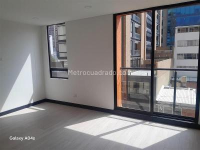 Apartamento de 1 alcoba en venta en Santa Barbara, Bogotá, 33 m² · foto 3 de 20