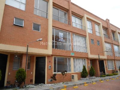 Casa de 3 alcobas en venta en Funza, Funza, 83 m² · foto 2 de 17