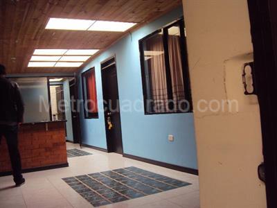 Casa de 5 alcobas en venta en O, Funza, 360 m² · foto 2 de 6