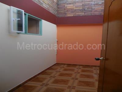 Casa de 5 alcobas en venta en Og, Funza, 385 m² · foto 7 de 16