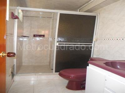 Casa de 5 alcobas en venta en Og, Funza, 385 m² · foto 8 de 16