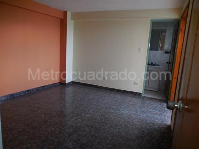 Casa de 5 alcobas en venta en Og, Funza, 385 m² · foto 10 de 16