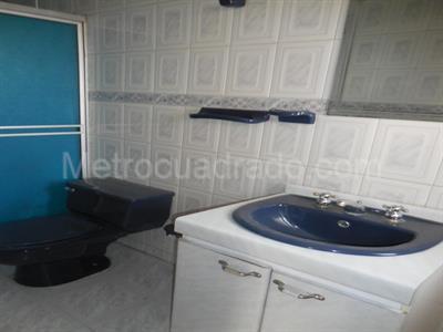 Casa de 5 alcobas en venta en Og, Funza, 385 m² · foto 12 de 16