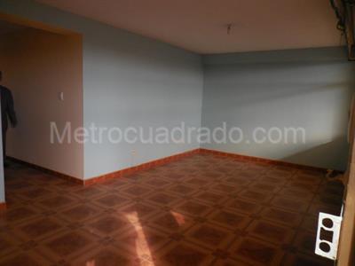 Casa de 5 alcobas en venta en Og, Funza, 385 m² · foto 4 de 16