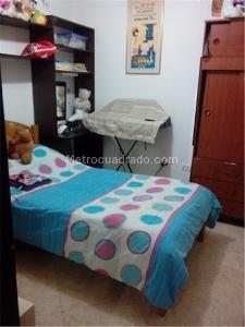 Casa de 5 alcobas en venta en L, Mosquera, 300 m² · foto 5 de 11