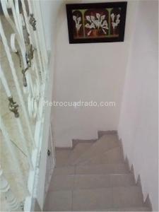 Casa de 5 alcobas en venta en L, Mosquera, 300 m² · foto 10 de 11