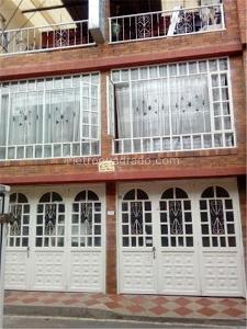 Casa de 5 alcobas en venta en L, Mosquera, 300 m² · foto 11 de 11