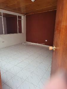 Casa de 5 alcobas en venta en Serrezuelita, Funza, 249 m² · foto 13 de 20