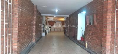 Casa de 3 alcobas en venta en L, Funza, 300 m² · foto 2 de 18