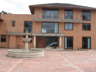 Casa de 5 alcobas en venta en Club San Andres Funza, Funza, 1200 m² · foto 4 de 12