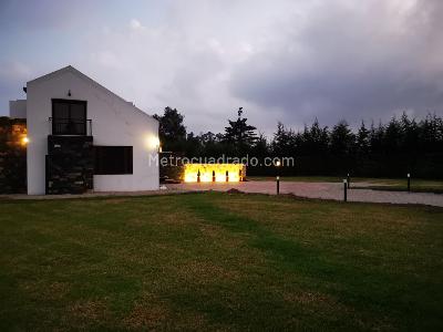 Casa de 5 alcobas en venta en Quintas De Serrezuela, Mosquera, 450 m² · foto 15 de 19