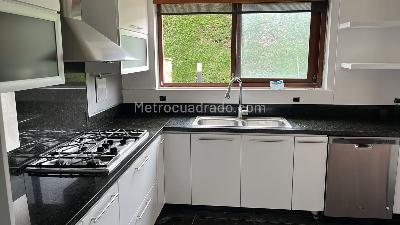 Casa de 5 alcobas en venta en Quintas De Serrezuela, Mosquera, 450 m² · foto 16 de 19