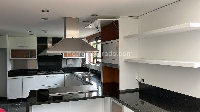 Casa de 5 alcobas en venta en Quintas De Serrezuela, Mosquera, 450 m² · foto 19 de 19