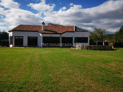 Casa de 5 alcobas en venta en Quintas De Serrezuela, Mosquera, 450 m² · foto 7 de 19
