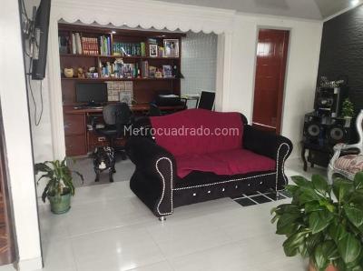 Casa de 3 alcobas en venta en Villa Paola, Funza, 230 m² · foto 11 de 11