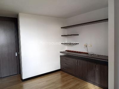 Apartamento de 4 alcobas en venta en C R, Funza, 92 m² · foto 5 de 19