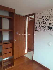 Apartamento en venta en C R Toledo, Mosquera · foto 7 de 11