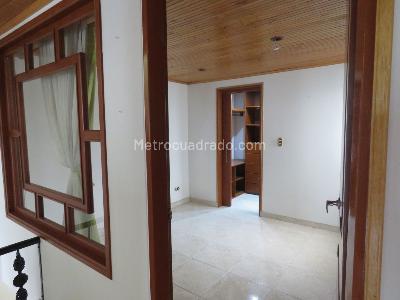 Casa de 3 alcobas en venta en Villa Paola, Funza, 250 m² · foto 15 de 16
