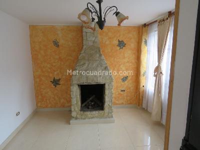 Casa de 3 alcobas en venta en Villa Paola, Funza, 250 m² · foto 4 de 16