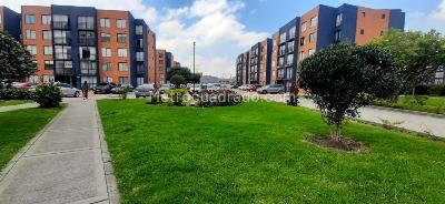 Apartamento de 3 alcobas en venta en L, Funza, 60 m² · foto 2 de 13