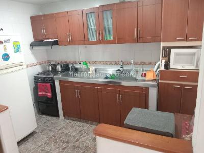 Casa de 5 alcobas en venta en O, Mosquera, 84 m² · foto 7 de 18