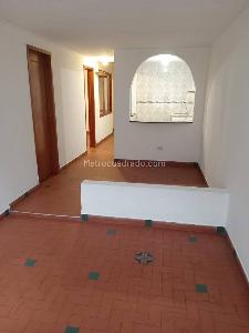 Casa de 5 alcobas en venta en O, Mosquera, 84 m² · foto 10 de 18