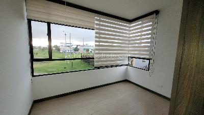 Apartamento de 3 alcobas en venta en Naranjos Del Eden, Funza, 77 m² · foto 2 de 18