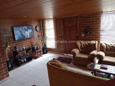 Casa de 4 alcobas en venta en O, Funza, 128 m² · foto 3 de 20
