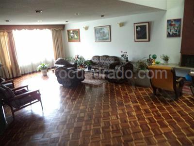 Casa de 4 alcobas en venta en San Luis Chapinero, Bogotá, 400 m² · foto 3 de 6