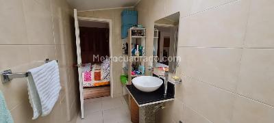 Casa de 4 alcobas en venta en Alhambra, Bogotá, 227 m² · foto 7 de 16