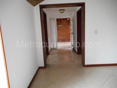 Casa de 4 alcobas en venta en Alhambra, Bogotá, 227 m² · foto 8 de 16