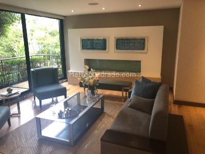 Apartamento de 3 alcobas en venta en Cerros De Provenza, Bogotá, 194 m² · foto 3 de 20