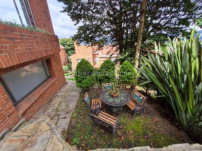 Casa de 3 alcobas en venta en Montichelo, Bogotá, 400 m² · foto 3 de 20