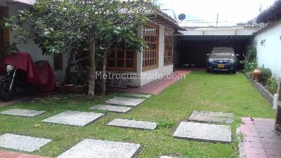 Casa de 4 alcobas en venta en Cedritos, Bogotá, 150 m² · foto 4 de 8