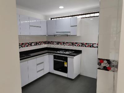 Casa de 4 alcobas en venta en Salitre Greco, Bogotá, 300 m² · foto 5 de 7