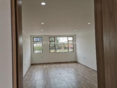 Casa de 4 alcobas en venta en Salitre Greco, Bogotá, 300 m² · foto 2 de 7