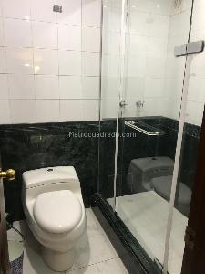 Apartamento de 3 alcobas en venta en Rosales Refugio, Bogotá, 200 m² · foto 14 de 17