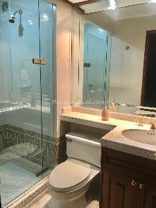 Apartamento de 3 alcobas en venta en Rosales Refugio, Bogotá, 200 m² · foto 13 de 17