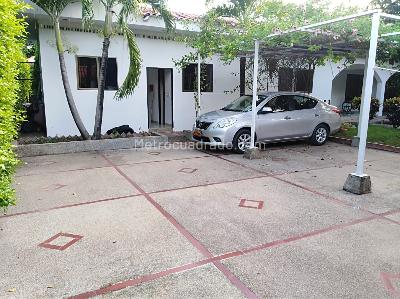 Casa de 3 alcobas en venta en Girardot, Girardot, 240 m² · foto 5 de 20