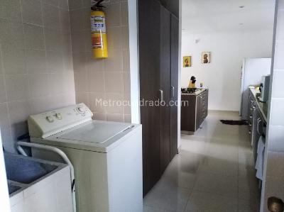 Casa de 3 alcobas en venta en Girardot, Girardot, 240 m² · foto 9 de 20