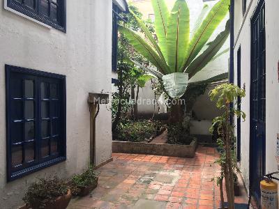 Casa de 5 alcobas en venta en La Candelaria, Bogotá, 784 m² · foto 3 de 19